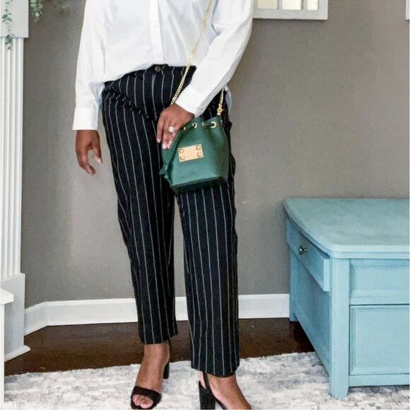 Mid-Rise Front Pleated Pants - Future Collective with Kahlana Barfield Brown - Picture 7 of 10